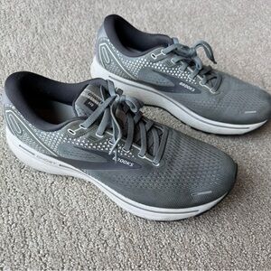 Brooks Ghost 14 Running Sneakers Gray